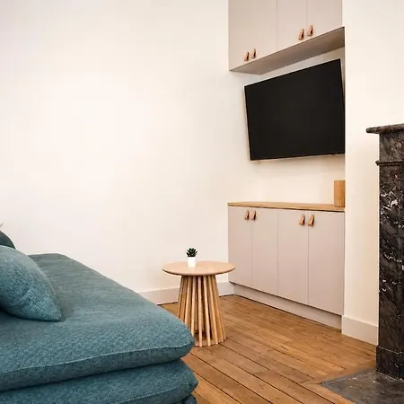 2 Pieces-renove-center-5 Min Du Rer-proche Paris *