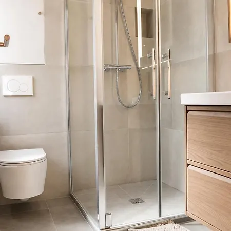 2 Pieces-renove-center-5 Min Du Rer-proche Paris Apartment