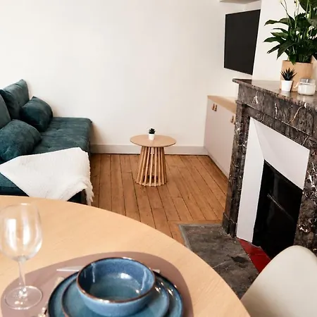 2 Pieces-renove-center-5 Min Du Rer-proche Paris *